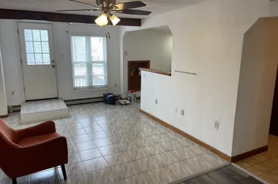 9 Gilmore St #3 1