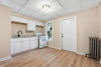 281 Belmont Ave #2R 1