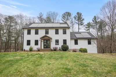 4 Arrowhead Drive 1