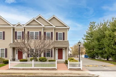 215 Harvard St #1