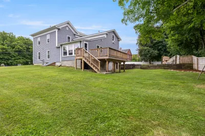 1255 Main St 1