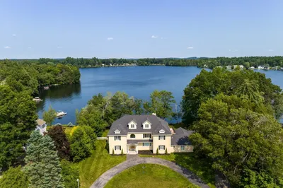 38 Woodvue Rd