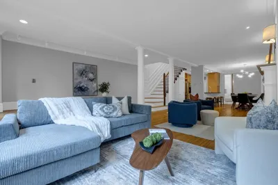 46 Concord Sq #1