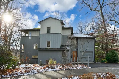 55 Grove Hill Park