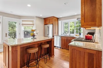 2 Hemlock Road 1