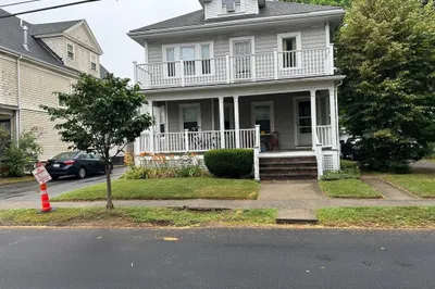 42 Everett St #1