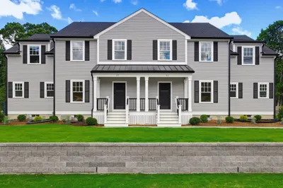 35R Poquanticut Ave #R 1