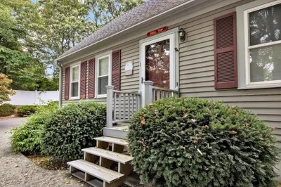 1 Huron Ave 1