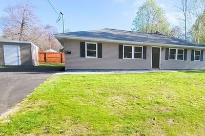 14 Deer Pond Dr