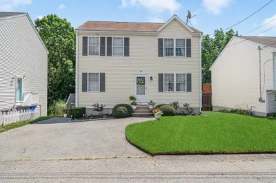89 School Brook Rd