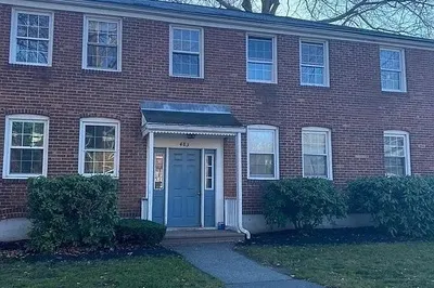 483 Cold Spring Ave #2A 1