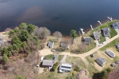 43 Lakeshore Drive