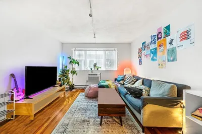 104 Trowbridge St #4 1