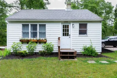 1344 Massasoit Rd #1344