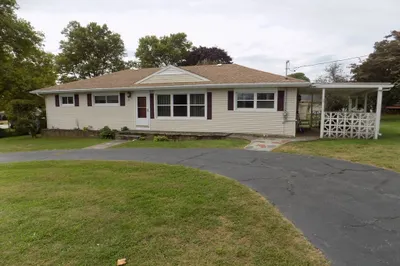 30 Sycamore St 1