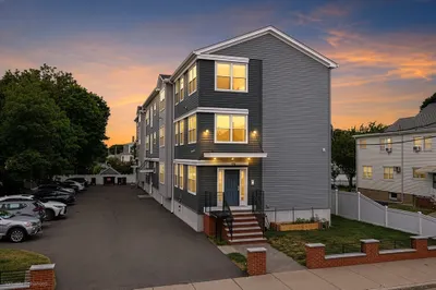 170 Bradford St #3 1