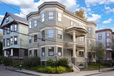 162 Walnut St #2
