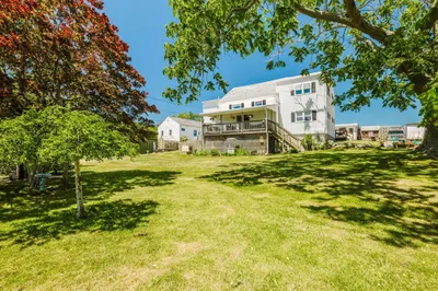 706 Gifford Rd 1