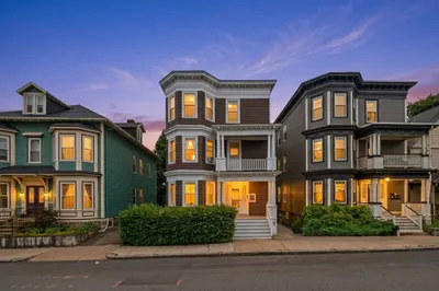 229 Centre St 1