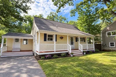 19 Fieldcrest Ter 1