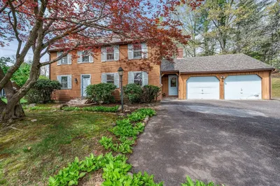 104 Meadowview Road 1