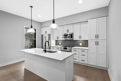 37 Horace St #203