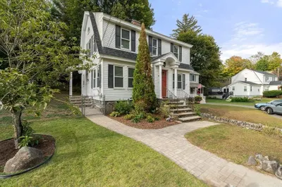 70 Pleasant St 1