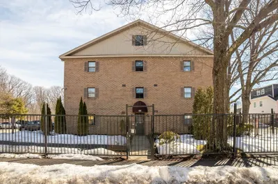 80 Staton St #32 1