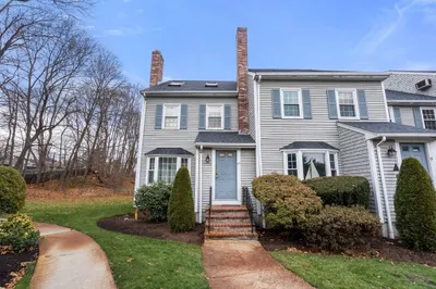 93 Village St #93 1