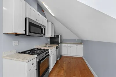 38 Berkeley St #5
