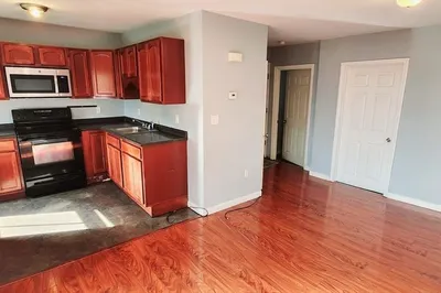 311 Saratoga St #3
