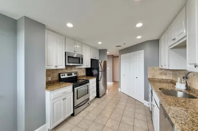 200 Burhkall St #701 1