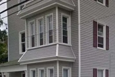 76- 78 Delano St 1