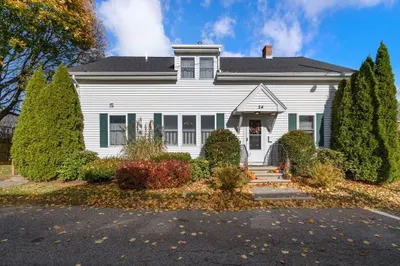 24 Parkers Ln #24 1