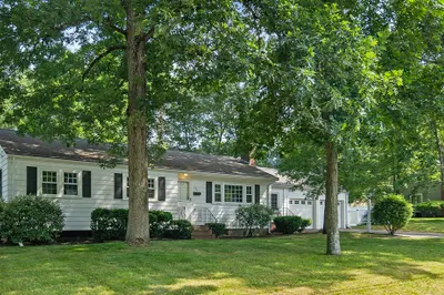 552 Nichols St.