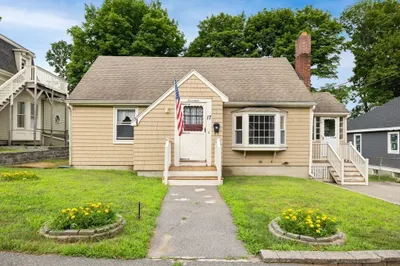 17 Duncklee Ave