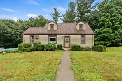 11 Monticello Ave