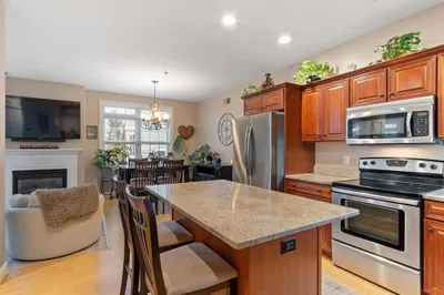 32 Rockway Ave #4C 1