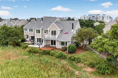 19 Schooner Ln #19 1