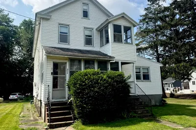 452-454 Meadow Street