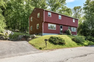 8 A-b Hayward Lane 1