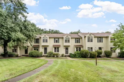 124 Apache Way #124
