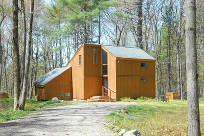 37 Blanchard Rd