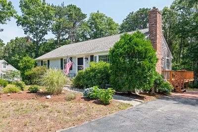 68 Long Hill Rd 1