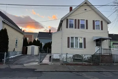 25 Cottage St #2