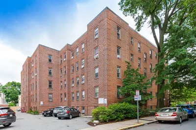 12 Ware Street #21