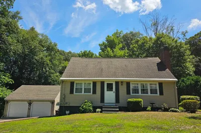 152 Shaker Rd 1