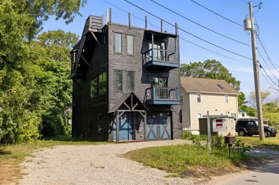 388 Sea View Drive 1
