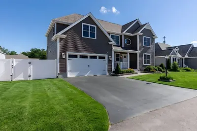 9 Bunker Ln 1