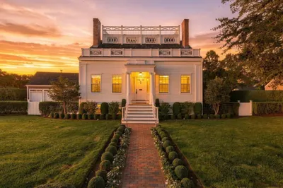 141 Main Street 1